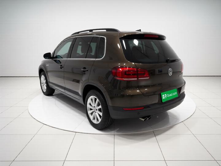 Tiguan 2015 1.8TSI AT RWD Comfort photo 4