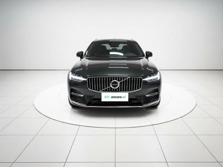 XC60 2022 B5 AWD Luxury photo 2