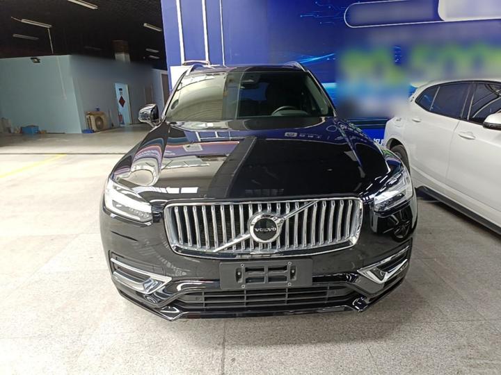 XC90 2023 B6 Luxury 7-Seater photo 2