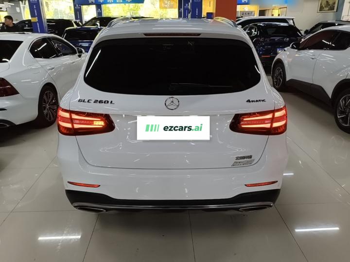 GLC 2019 Facelift GLC 260 L 4MATIC Luxury photo 3