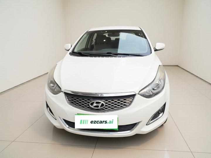 Elantra 2016 1.6L AT Smart photo 2