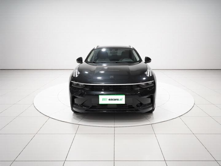 01 2024 2.0TD RWD photo 2