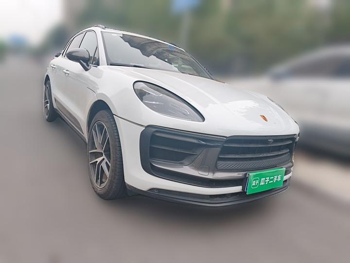 2022 Macan T 2.0T photo 3