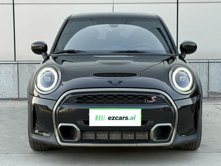 2023 Facelift 2.0T COOPER S 5-Door photo 3