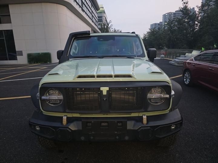 300 2023 2.0T 02 photo 2