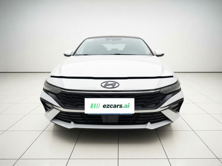 Elantra 2023 1.5L CVT LUX Premium photo 2