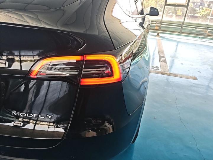 Model Y 2022 Facelift RWD photo 7