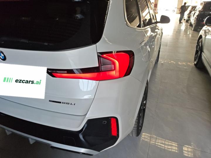 X1 2023 sDrive25Li M Sport Package photo 7