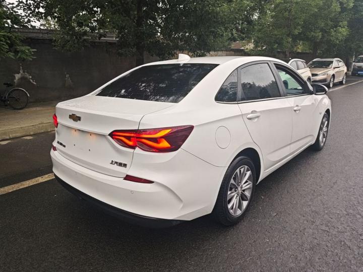 Cruze 2020 320 AT photo 6