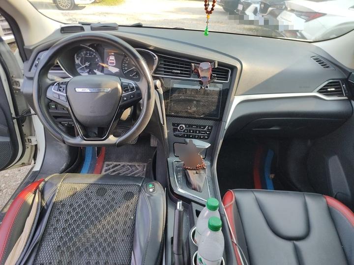 D60 2018 1.6L CVT Connected Elite photo 5