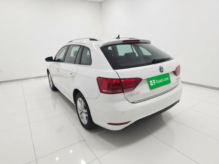 2015 1.6L AT Comfort photo 4