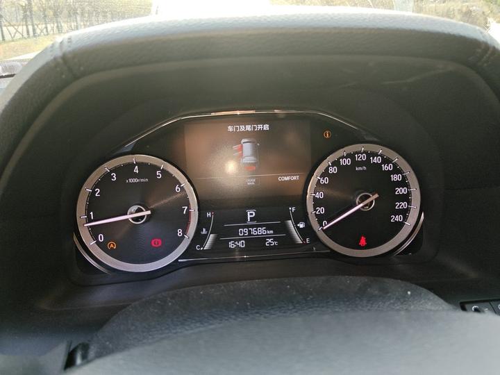 UR-V 2020 370TURBO RWD photo 8
