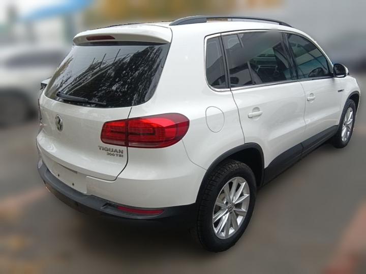 Tiguan 2016 300TSI AT AWD photo 6