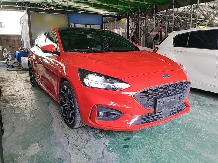Focus 2020 Hatchback EcoBoost 180 AT ST Line photo 3