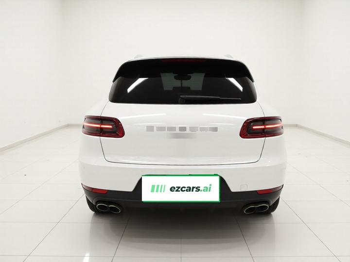 2014 Macan 2.0T photo 3