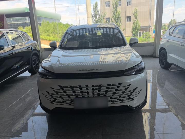 BAIC X7 2025 1.5TD DCT photo 2