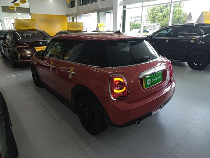 2018 1.5T ONE PLUS 5-Door photo 4
