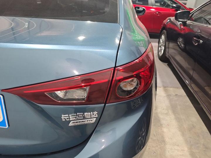3 Axela 2017 Sedan 1.5L MT Comfort China V photo 7
