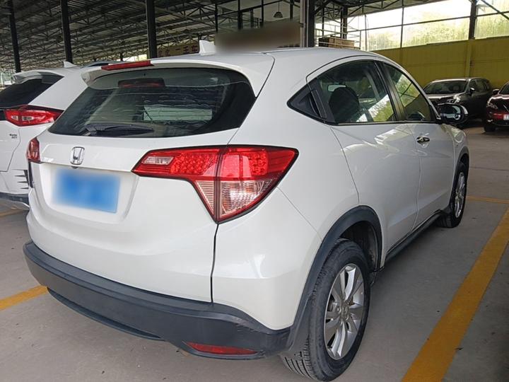 Vezel 2017 1.5L CVT RWD Comfort photo 6