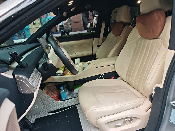 L60 2025 85kWh RWD photo 7