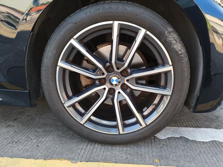 3 Series 2022 320Li M Sport Package photo 8