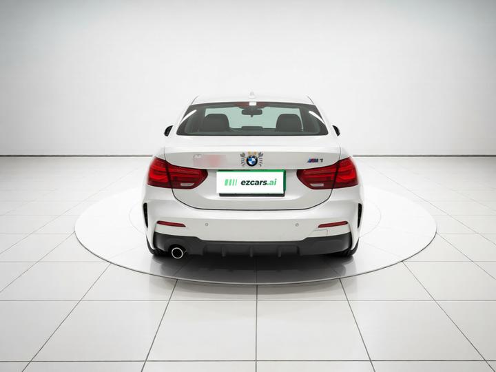 1 Series 2019 118i M Sport Package photo 5