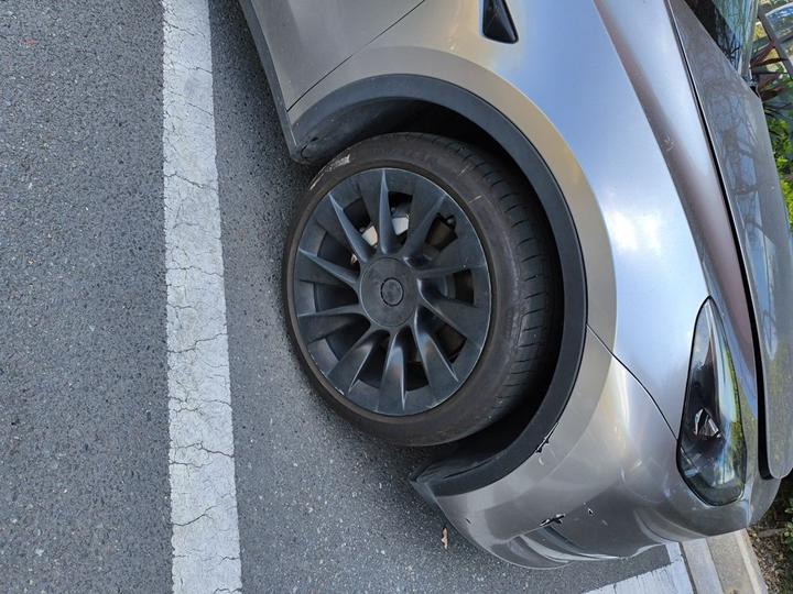 Model Y 2021 Standard Range RWD photo 8