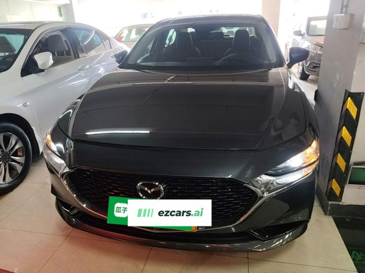3 Axela 2021 2.0L AT photo 2