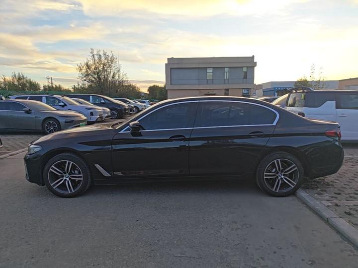 5 Series 2023 530Li Leading Luxury photo 4