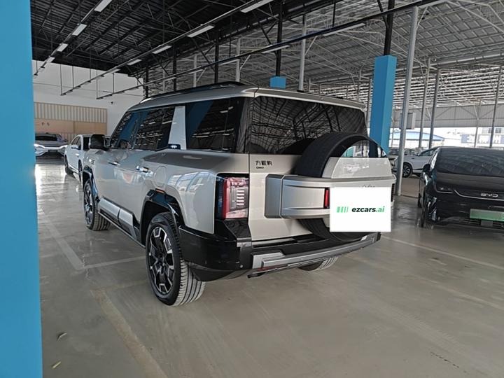 Fang Cheng Bao Leopard 8 2025 Flagship 6-Seater photo 4
