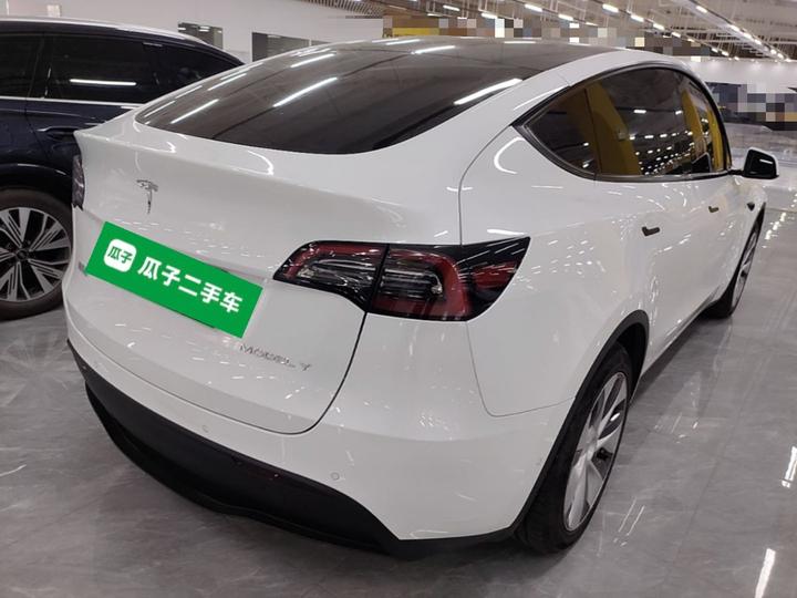 Model Y 2022 Facelift RWD photo 6