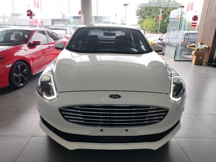 Escort 2019 Facelift 1.5L AT China VI photo 2
