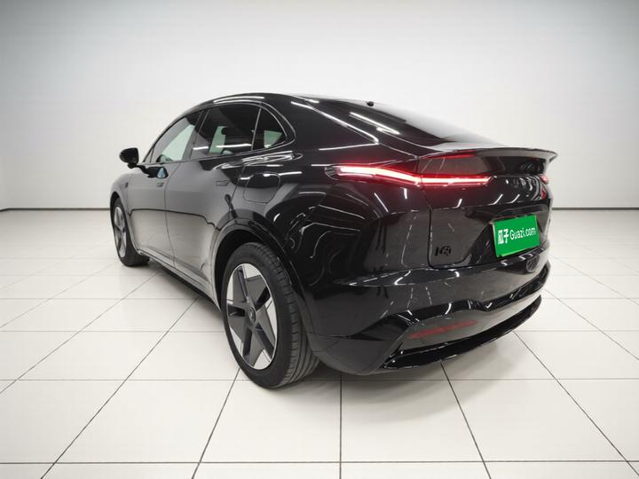 L60 2024 60kWh RWD photo 4