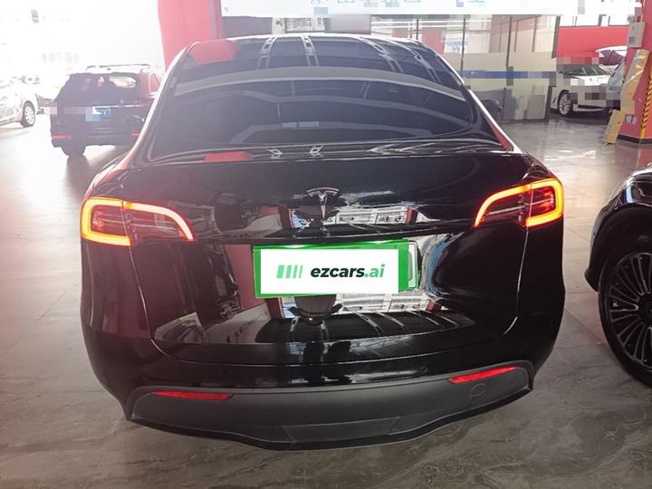 Model Y 2021 Standard Range RWD photo 3