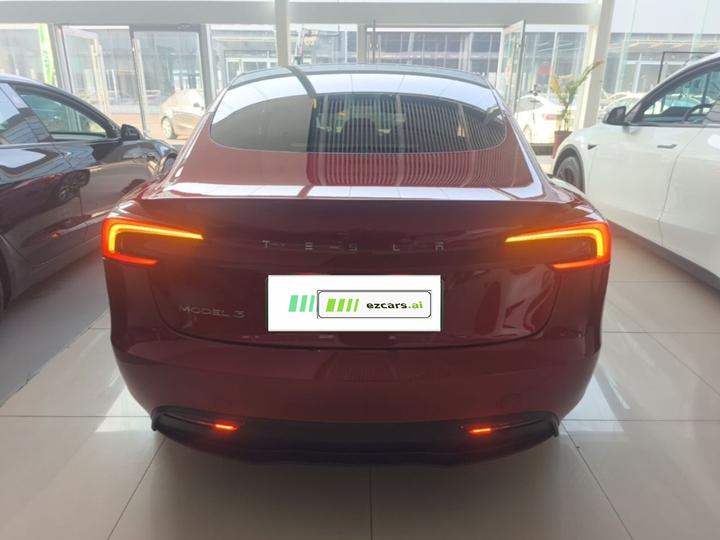 Model 3 2023 RWD photo 5