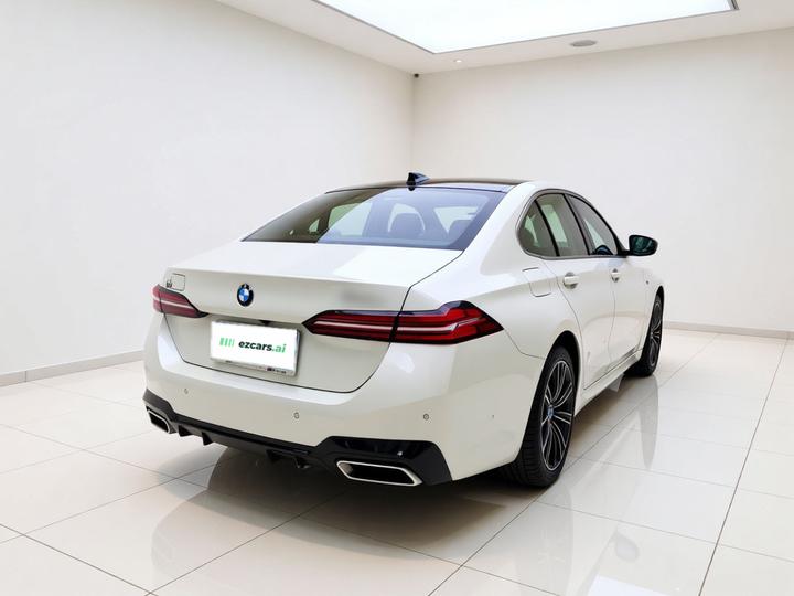 5 Series 2024 530Li Exclusive M Sport Package photo 5