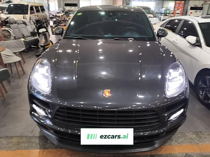 2020 Macan 2.0T photo 2