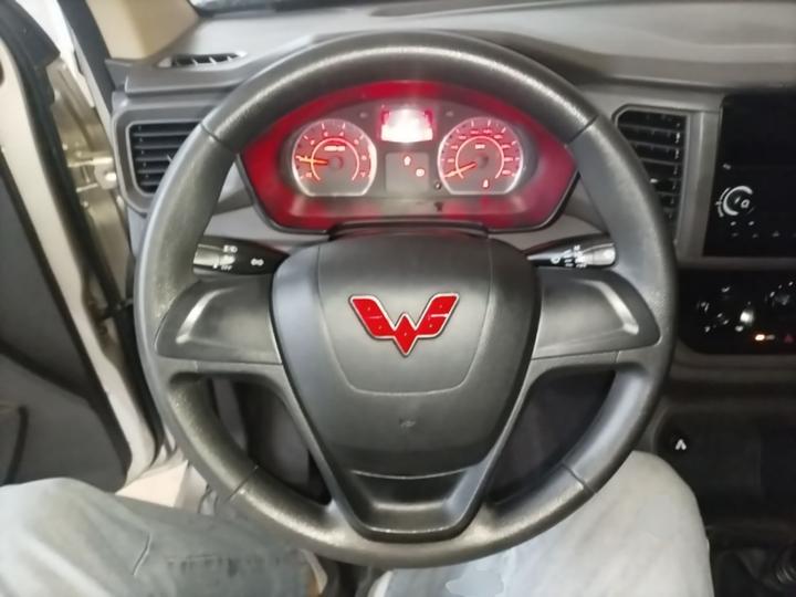 Wuling Hongguang V 2022 1.5L LAR photo 6
