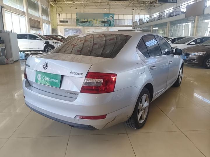 Octavia 2015 1.6L AT photo 4