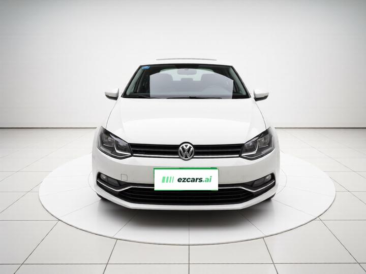 Polo 2016 1.6L AT Comfort photo 2