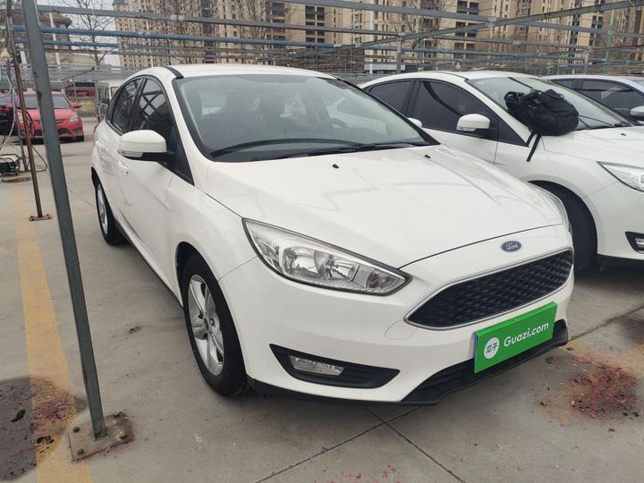 Focus 2015 Hatchback 1.6L AT Comfort photo 3