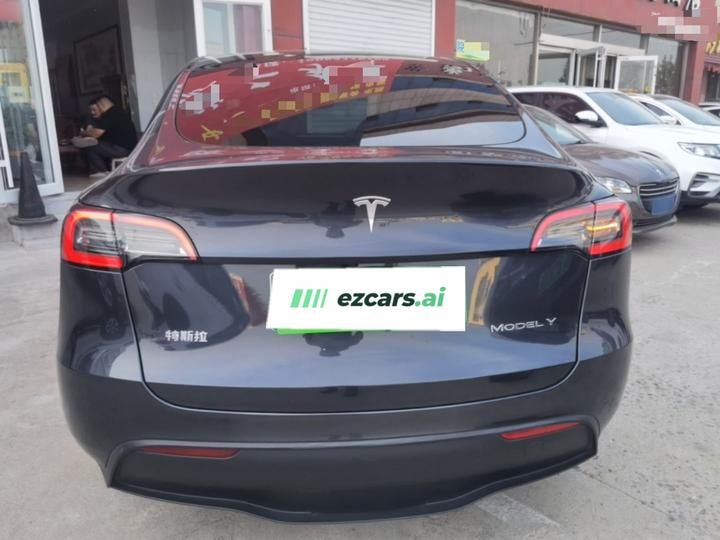 Model Y 2024 RWD photo 3
