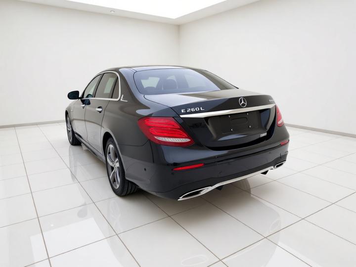 E-Class 2019 E 260 L Sport 4MATIC photo 4