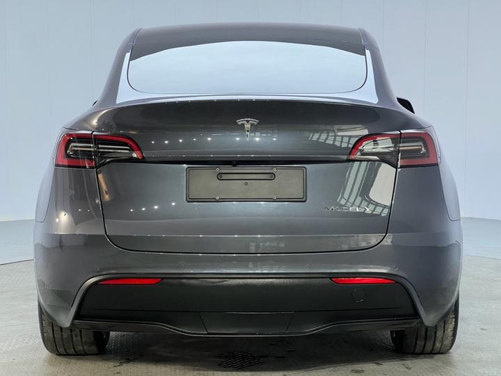 Model Y 2022 Facelift RWD photo 2