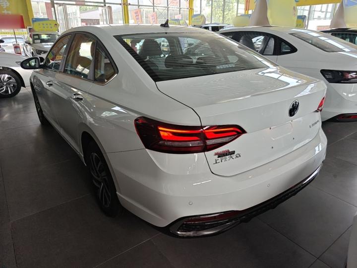 Lavida 2026 1.5L AT photo 4