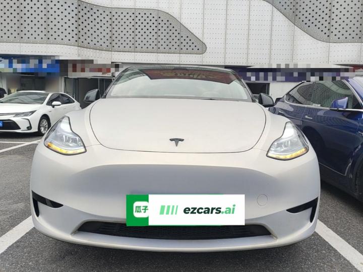 Model Y 2024 RWD photo 2