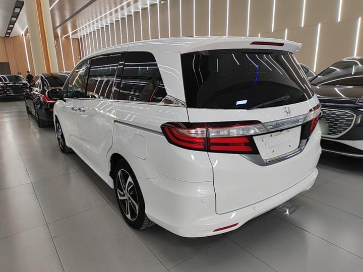 Odyssey 2015 Facelift 2.4L Smart photo 4