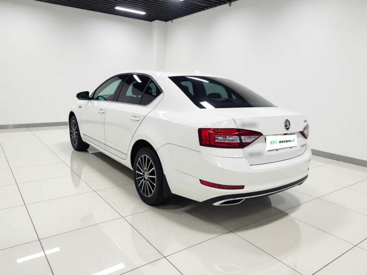 Octavia 2019 TSI230 DSG Luxury China V photo 4