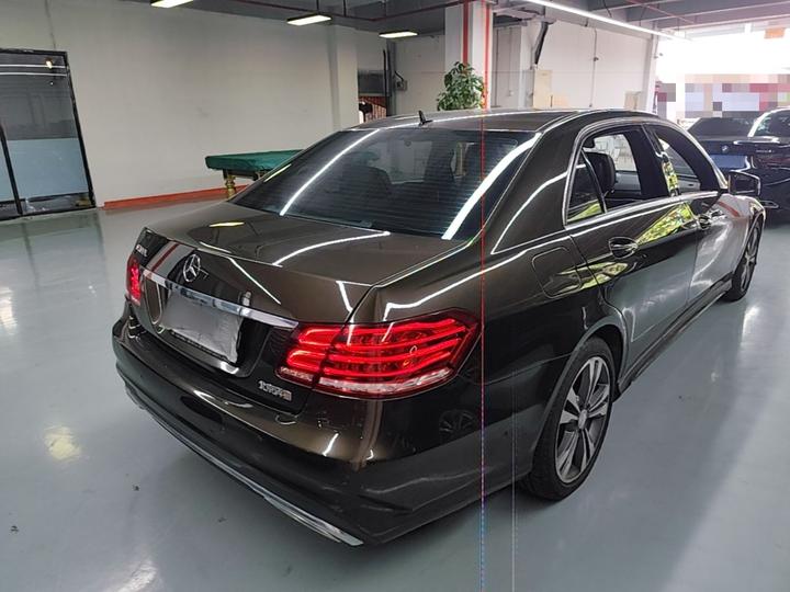 E-Class 2015 Facelift E 200 L Sport photo 4