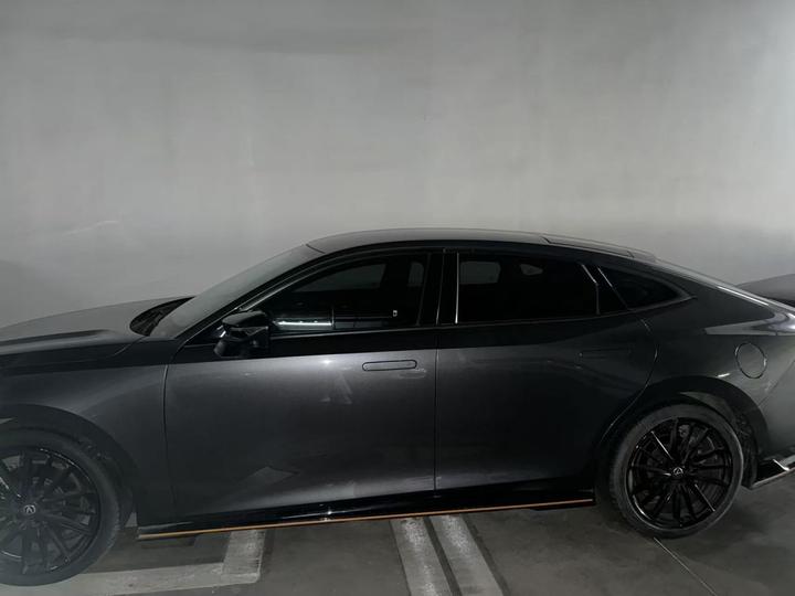 UNI-V 2022 2.0T photo 4